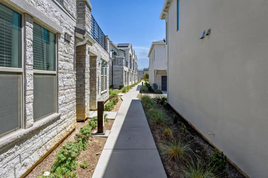 484 W Balsam Lane, Clovis, CA 93611 - #3