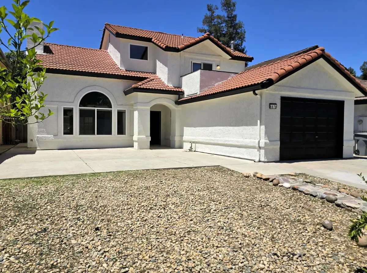 8879 N Barton Avenue, Fresno, CA 93720 - #1