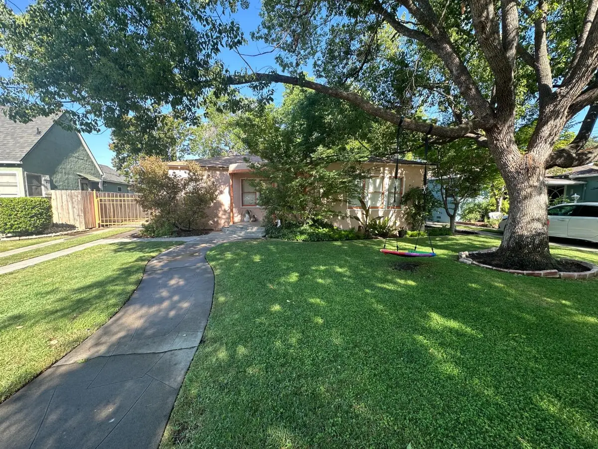 1925 N Adoline Avenue, Fresno, CA 93705 - #1