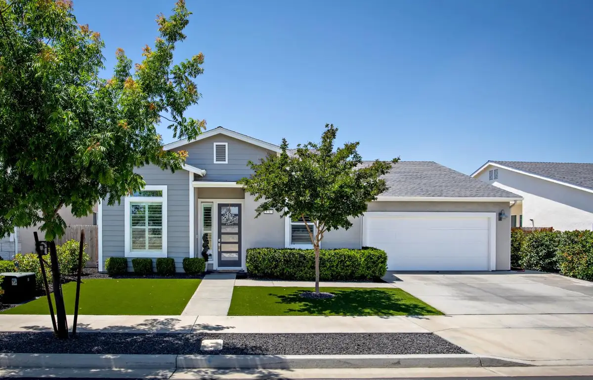 3707 N Santa Fe Street, Visalia, CA 93292 - #1