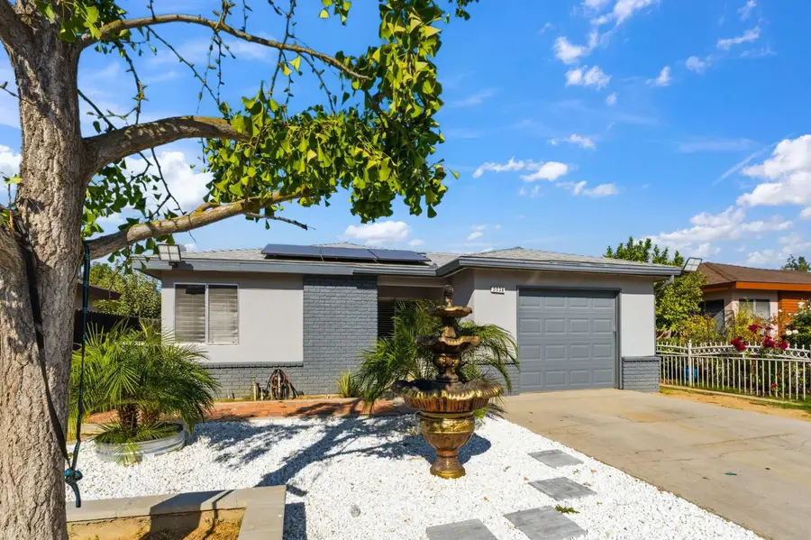 5038 W Donner Avenue, Fresno, CA 93722 - #2