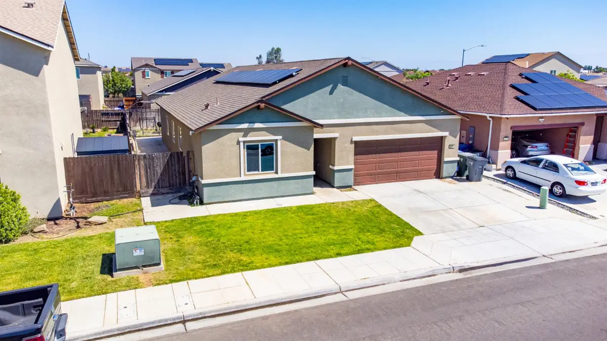 6704 E Dwight Way Avenue, Fresno, CA 93727 - #1