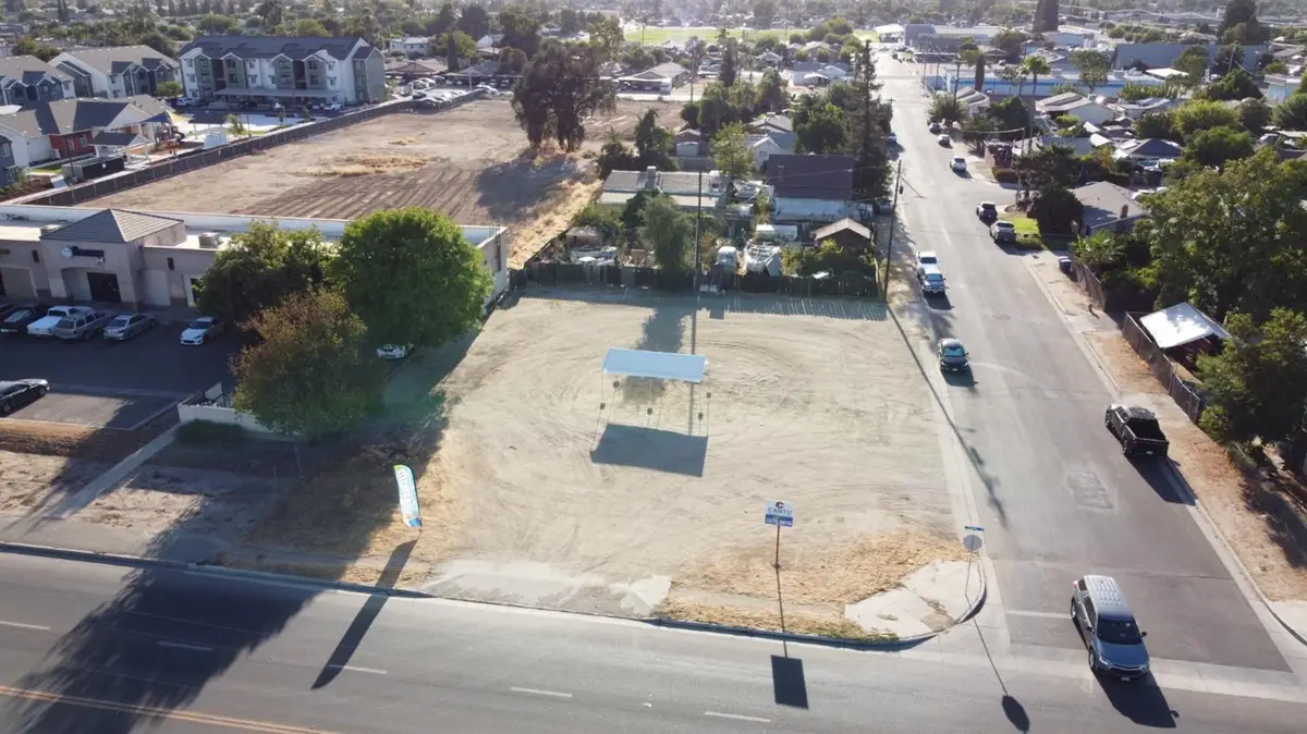 1407 Academy Avenue, Sanger, CA 93657 - #1