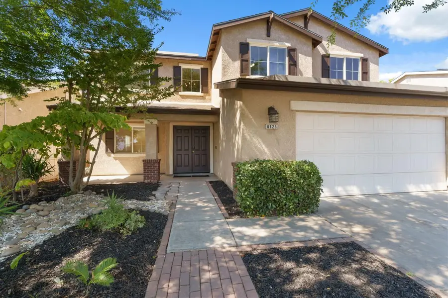 6123 E Hampton Way, Fresno, CA 93727 - #2