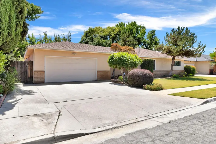 1141 E Paul Avenue, Fresno, CA 93710 - #2