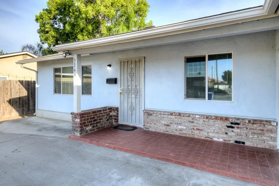 3744 E Dakota Avenue, Fresno, CA 93726 - #3