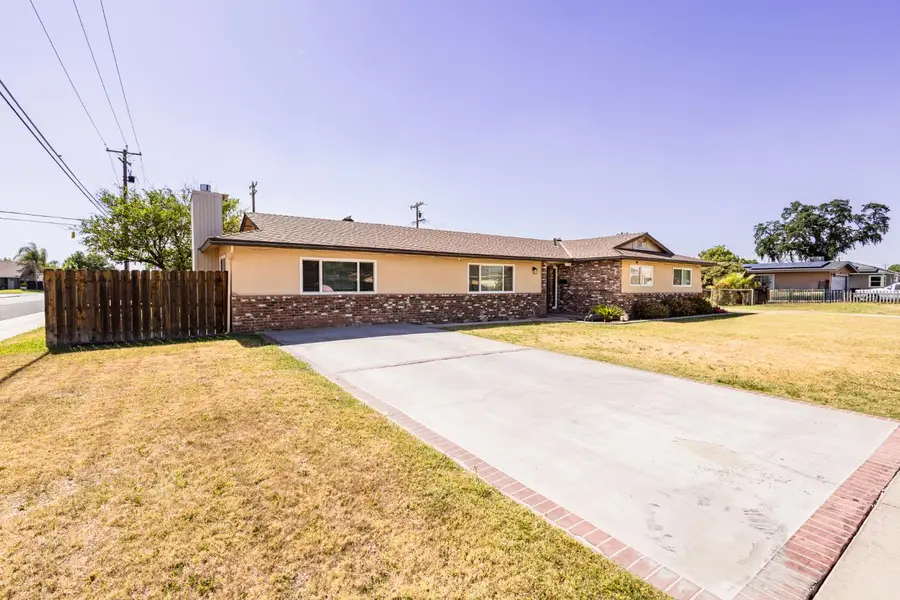 1724 Letts Avenue, Corcoran, CA 93212 - #2