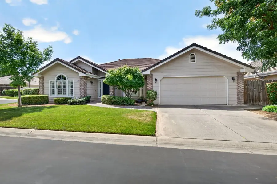 7025 N Pleasant #110, Fresno, CA 93711 - #3