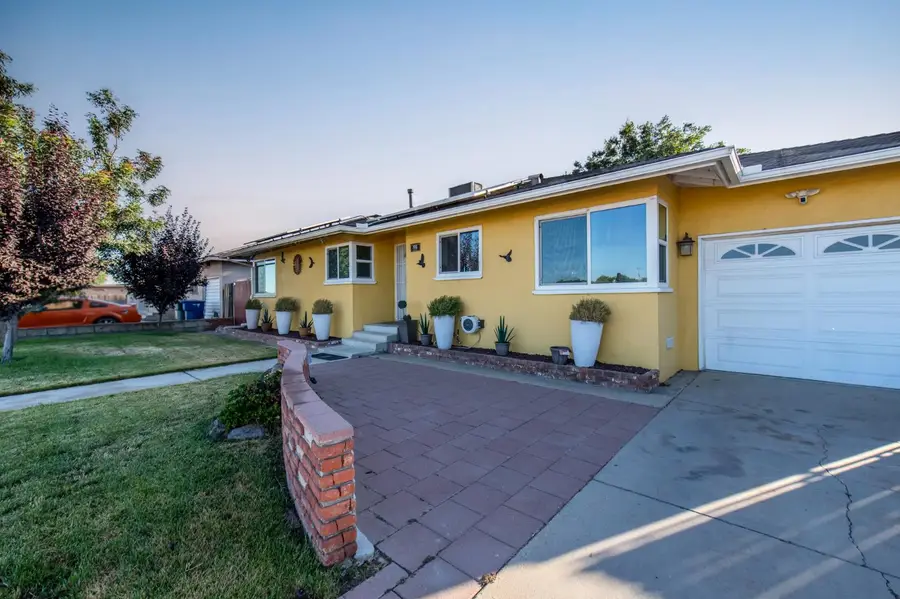 1918 N Weber Avenue, Fresno, CA 93705 - #3