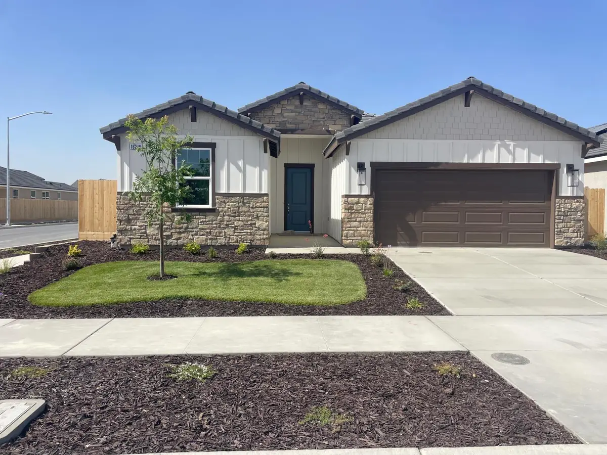16218 West Monterey Ave, Kerman, CA 93630 - #1