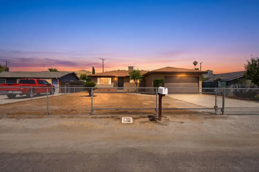 840 Laurel Avenue, Lindsay, CA 93247 - #3