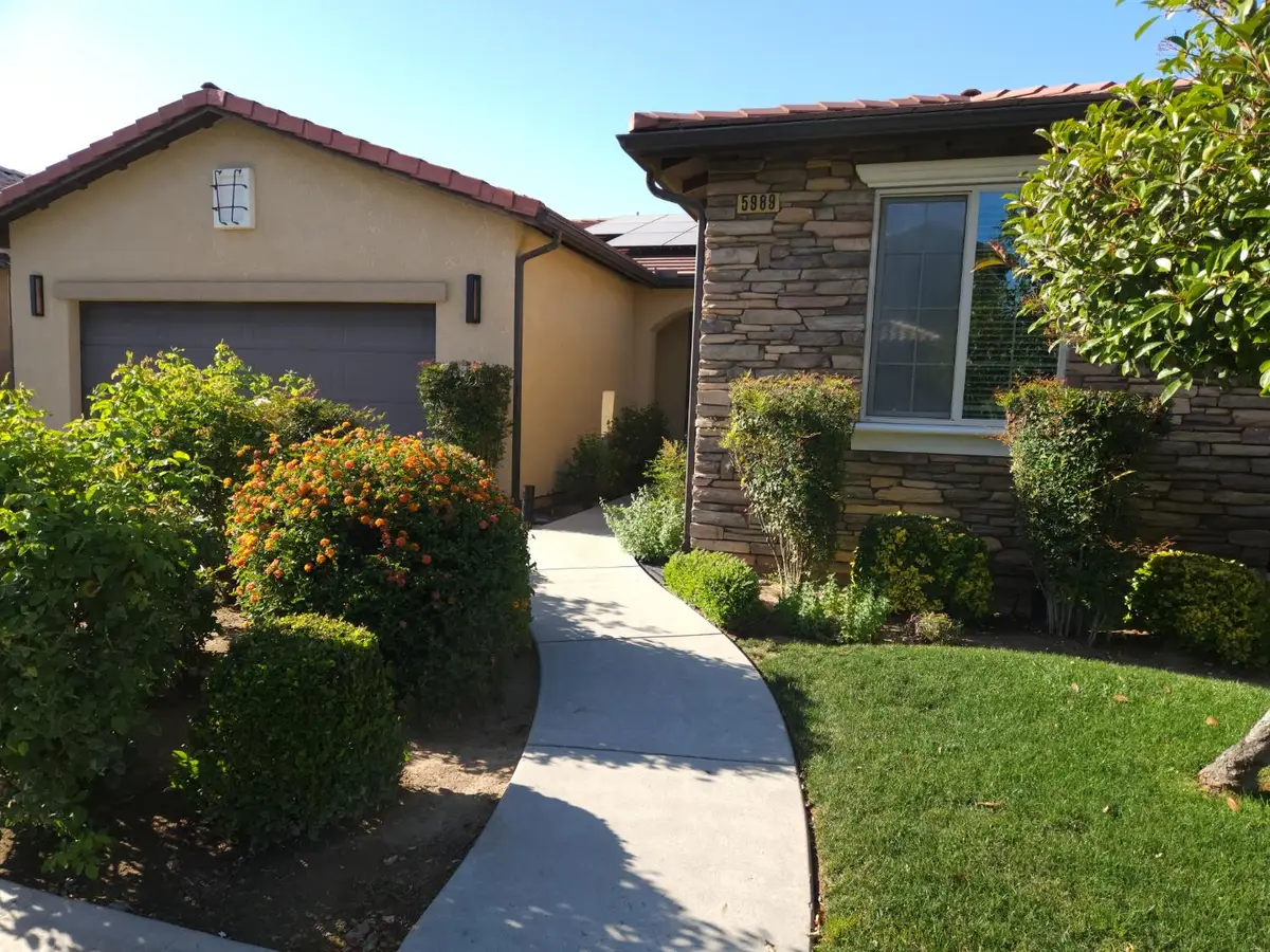5989 E Via San Loppia Drive, Fresno, CA 93727 - #1
