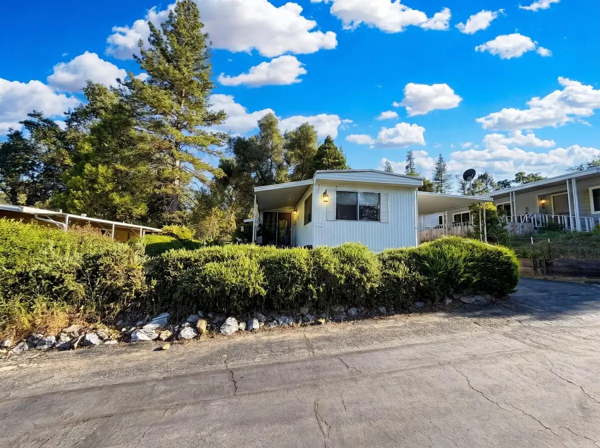39678 Road 425b #SPC 2, Oakhurst, CA 93644 - #1