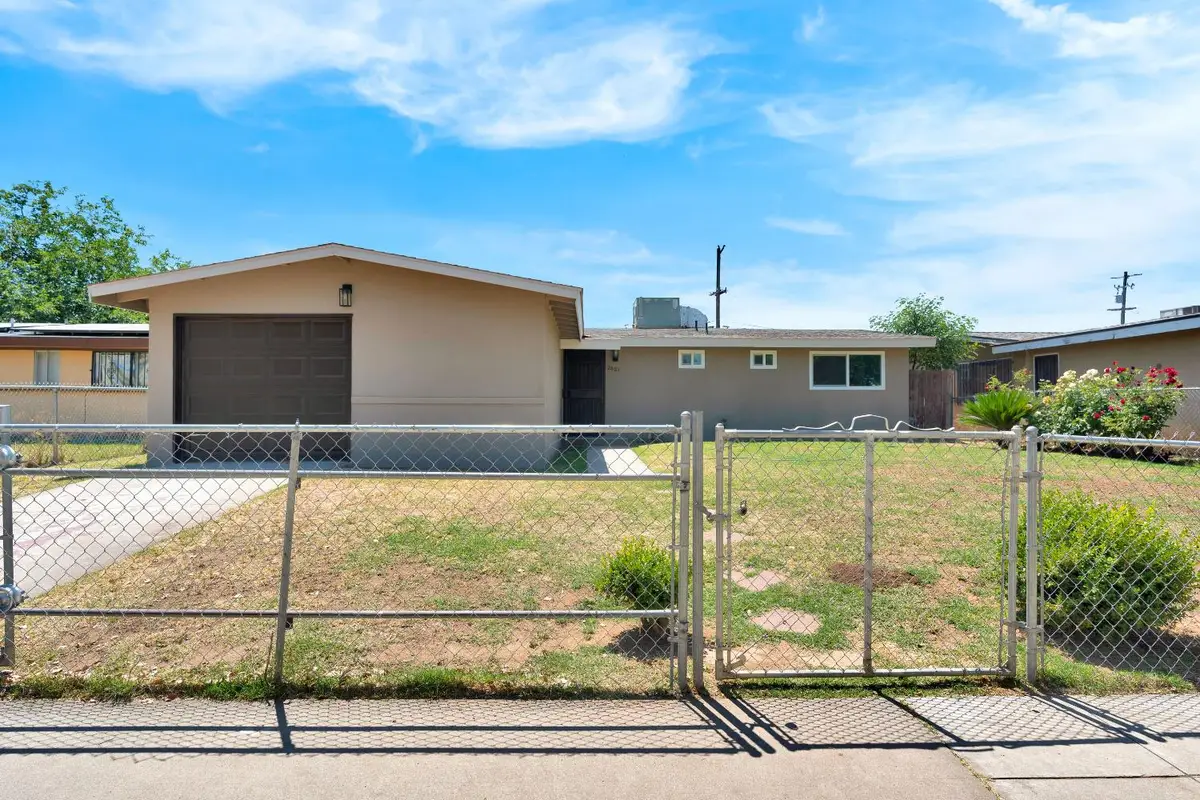 2681 S Ivy Avenue, Fresno, CA 93706 - #1