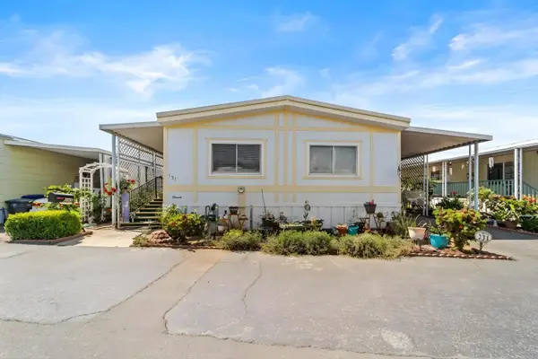 1724 Minnewawa Avenue #131, Clovis, CA 93612