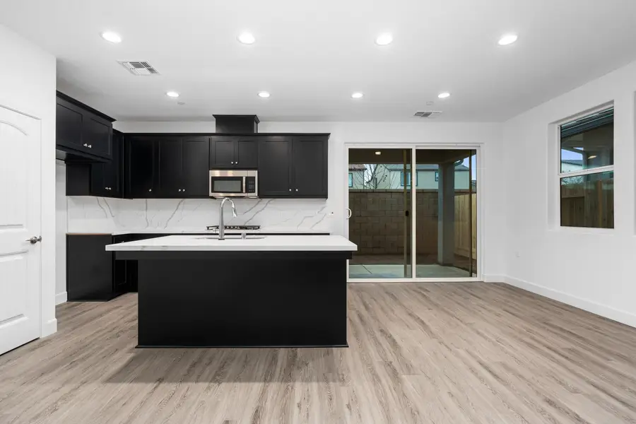 380 Huckleberry Road S, Madera, CA 93636 - #2