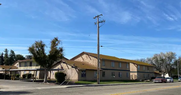 657 W Parlier Avenue #114, Reedley, CA 93654