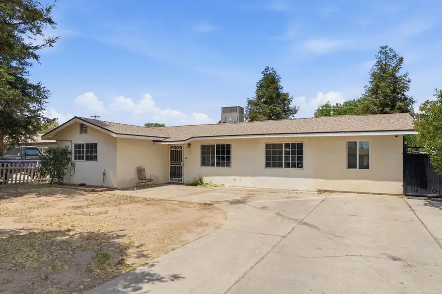27341 Parkwood Avenue, Madera, CA 93637 - #2