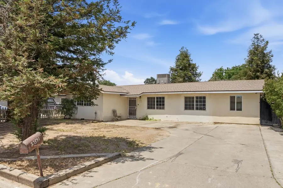 27341 Parkwood Avenue, Madera, CA 93637 - #3