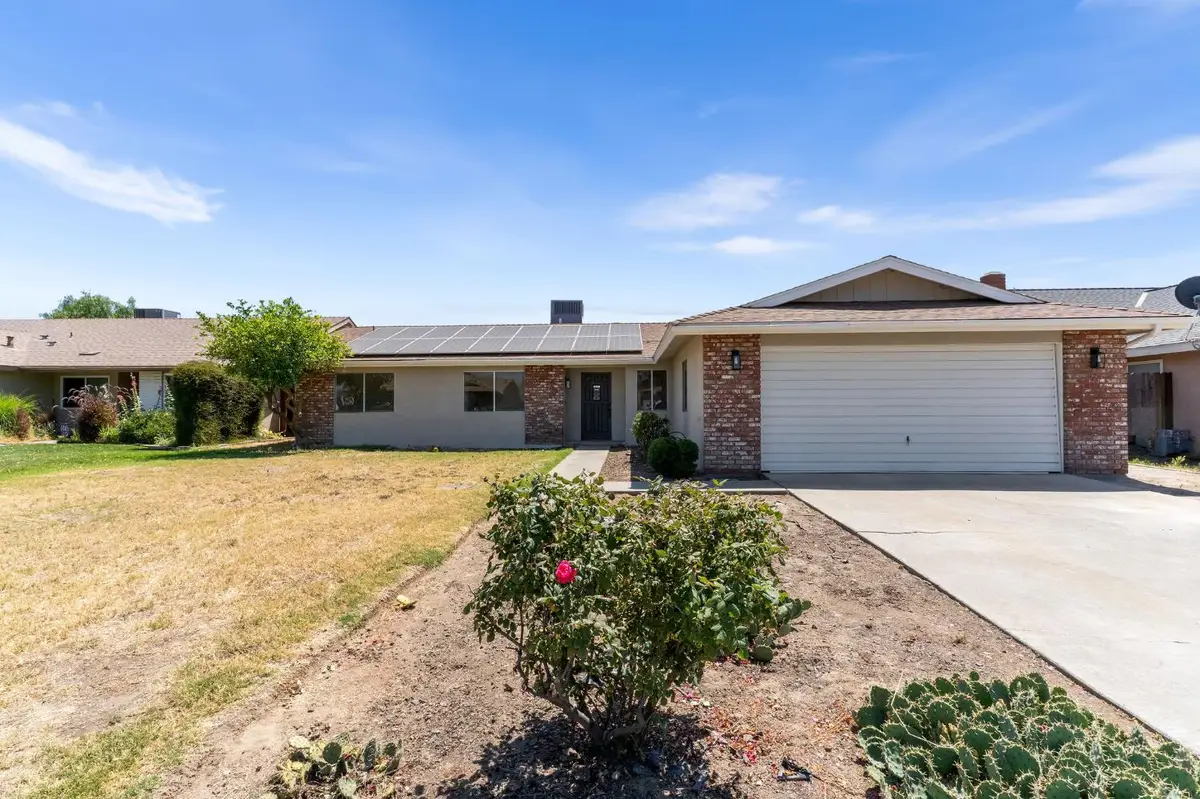2117 Beechwood Court, Hanford, CA 93230 - #1