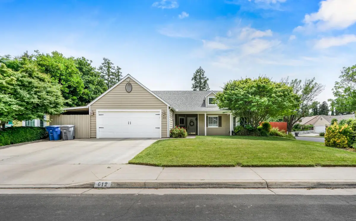 612 W El Paso Avenue, Clovis, CA 93611 - #1