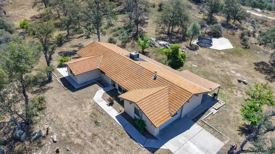 37336 Eagle Drive, Raymond, CA 93653 - #2