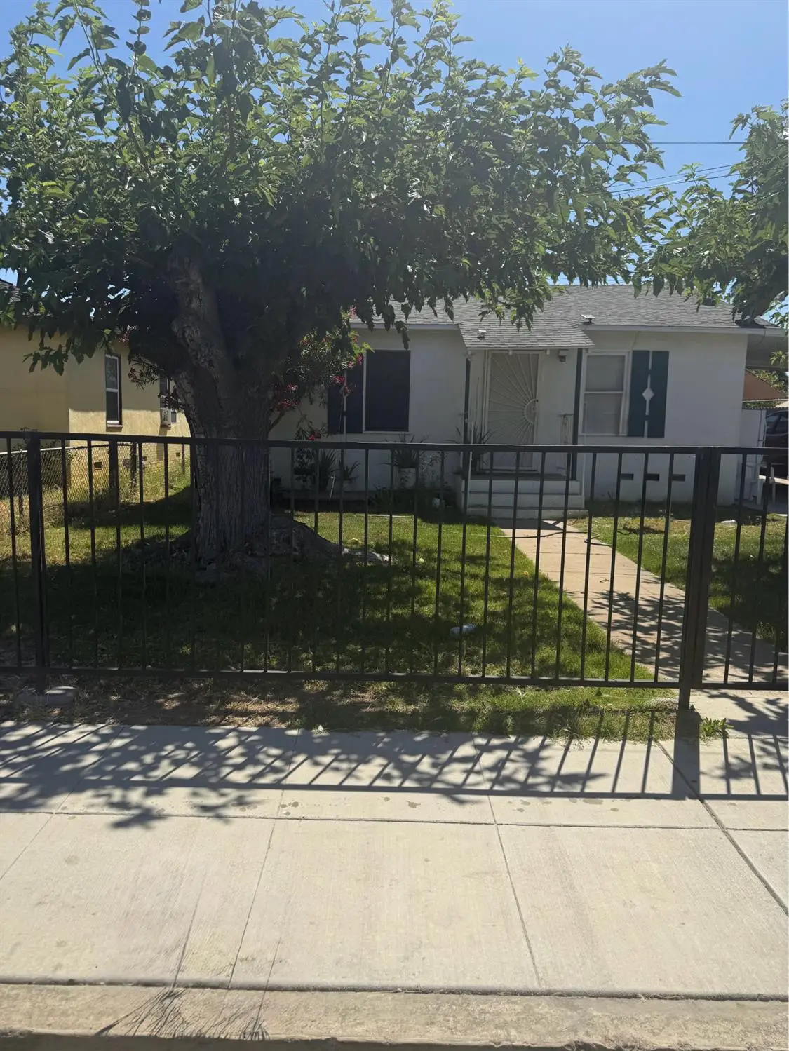 1123 N D, Madera, CA 93638 - #1