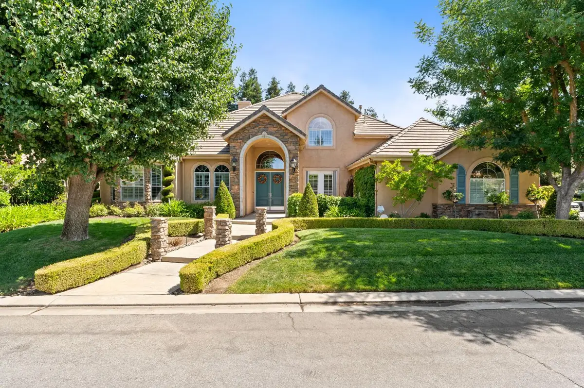 10532 N Medinah Circle, Fresno, CA 93730 - #1