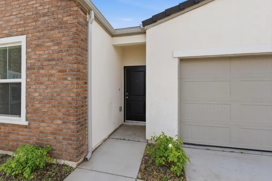 802 Atlantica Drive S, Madera, CA 93636 - #2