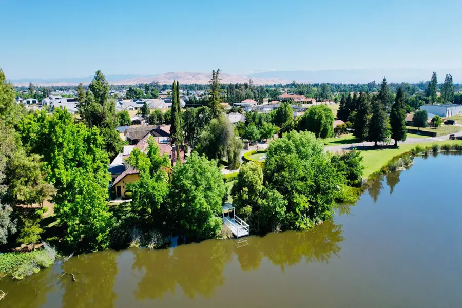 8155 N Fowler Avenue, Clovis, CA 93619 - #3