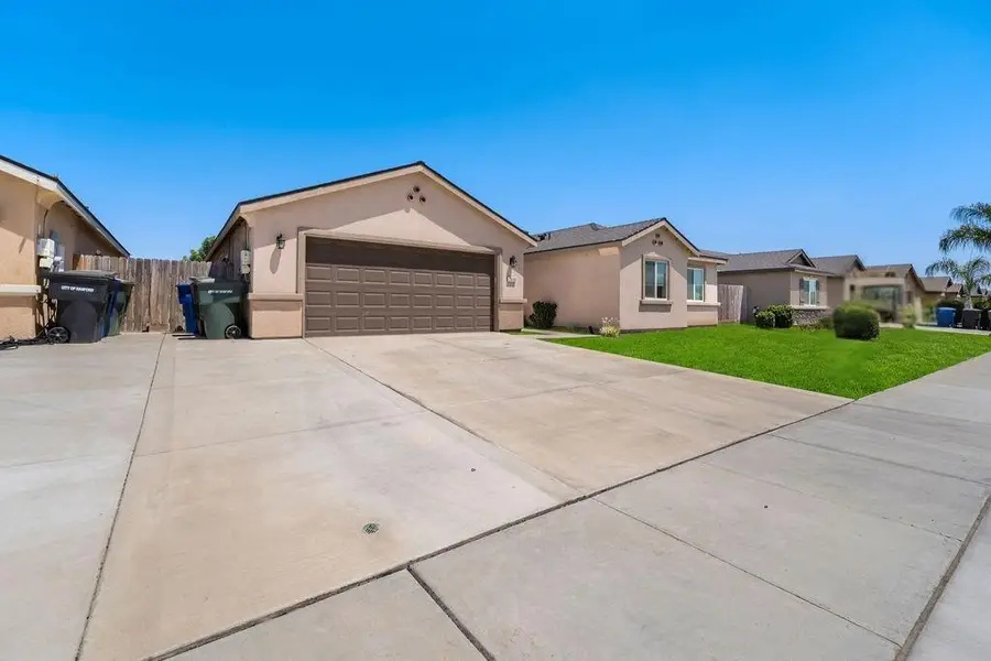 2439 Madeline Drive, Hanford, CA 93230 - #3