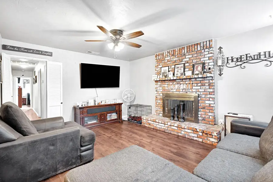 2003 Dennis Drive, Selma, CA 93662 - #3