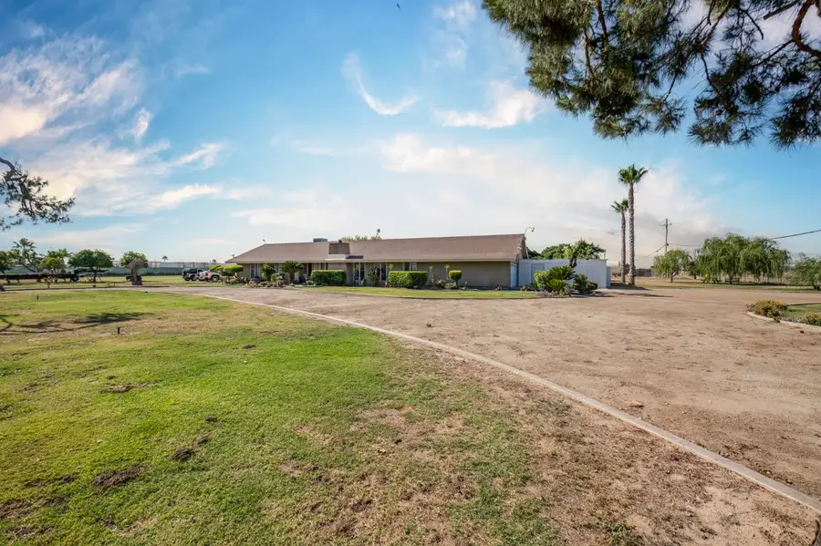 4037 E North Avenue, Fresno, CA 93725 - #3