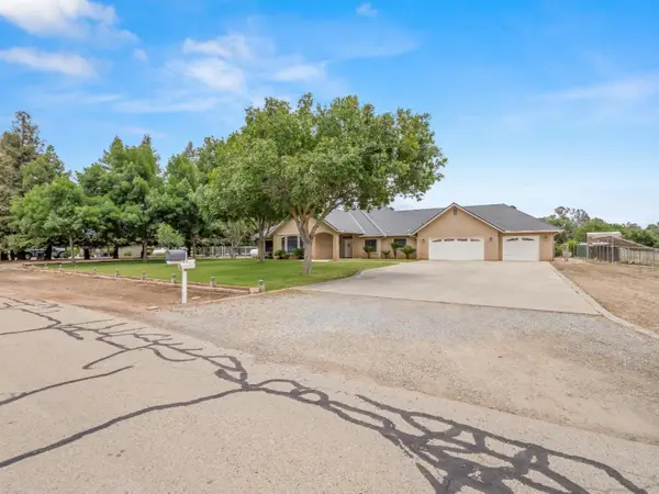 4644 N Smyrna Avenue, Sanger, CA 93657