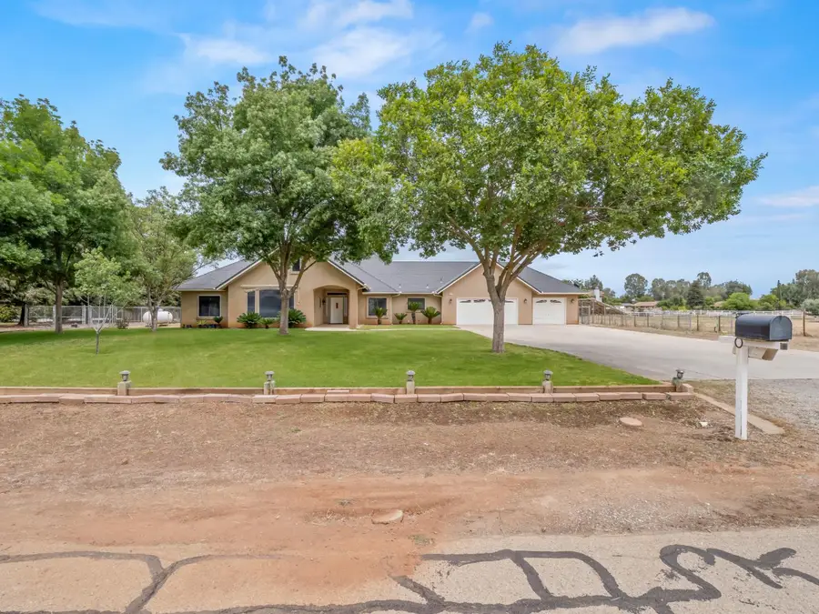 4644 N Smyrna Avenue, Sanger, CA 93657 - #2