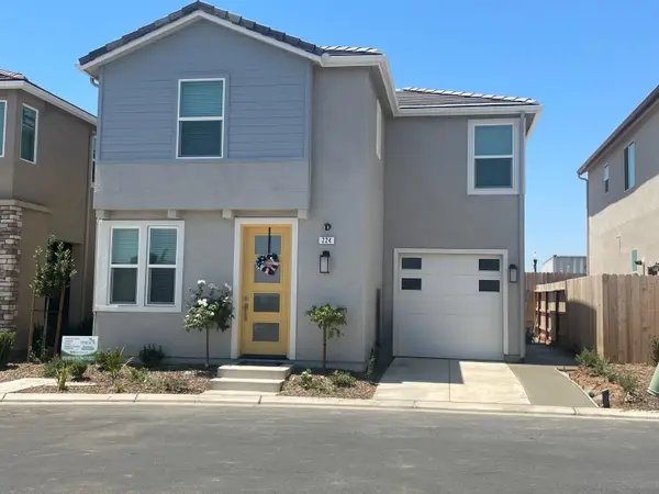224 Arbor Drive S, Madera, CA 93636