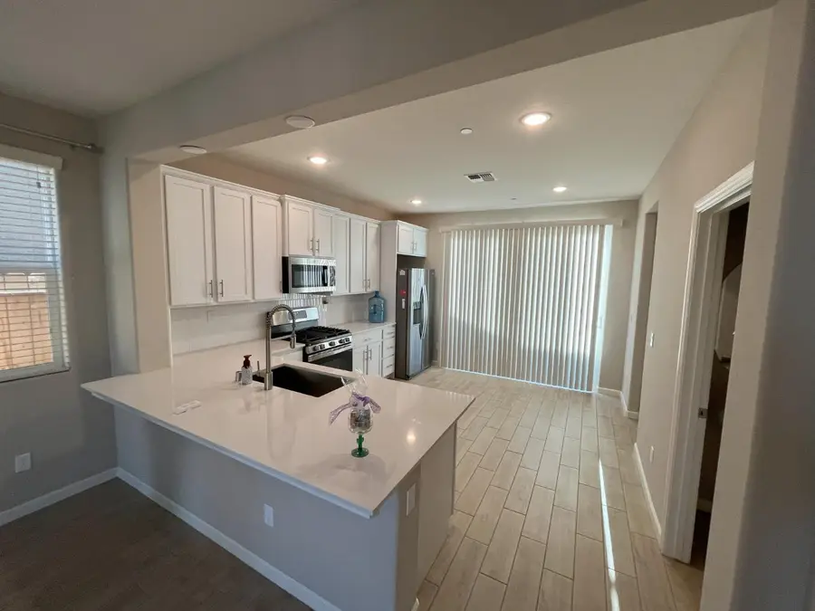 224 Arbor Drive S, Madera, CA 93636 - #3