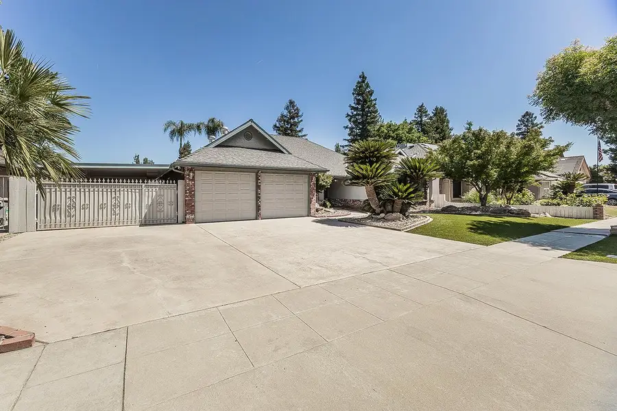 1316 W Palo Alto, Fresno, CA 93711 - #3