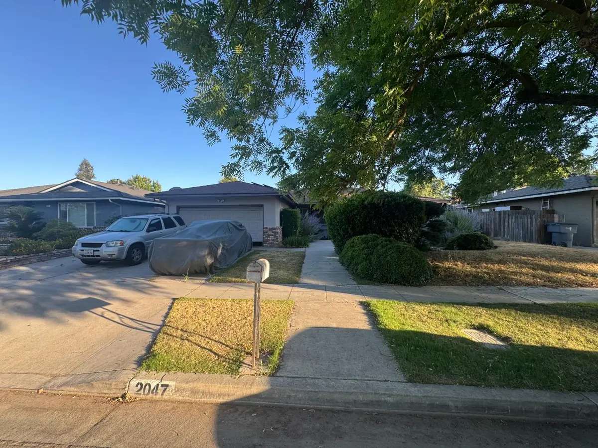 2047 E Palo Alto Avenue, Fresno, CA 93710 - #1