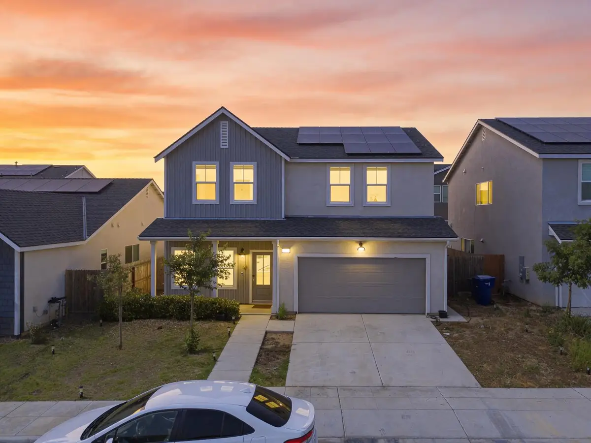 7052 W Poe Avenue, Fresno, CA 93723 - #1