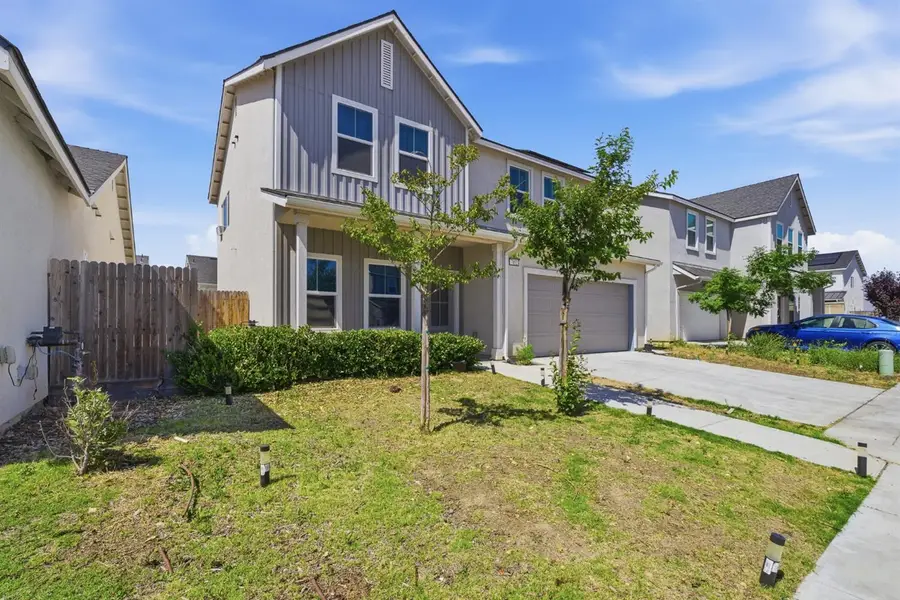 7052 W Poe Avenue, Fresno, CA 93723 - #2