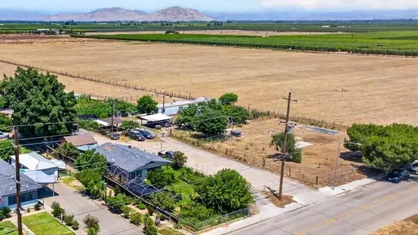 15204 E Parlier Avenue, Parlier, CA 93648