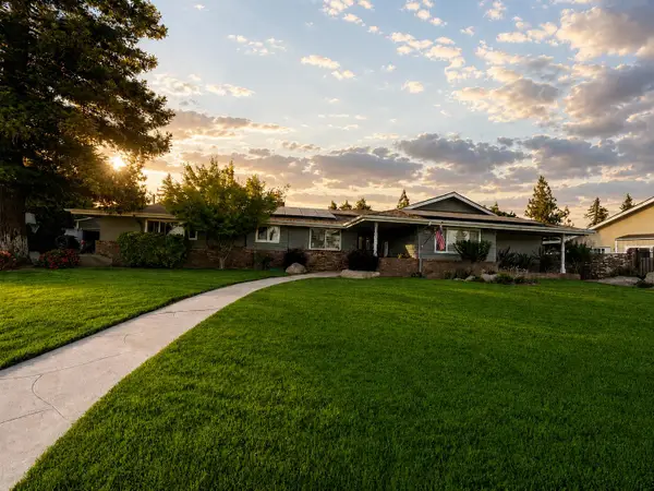 8323 E Sanders Court, Fresno, CA 93737