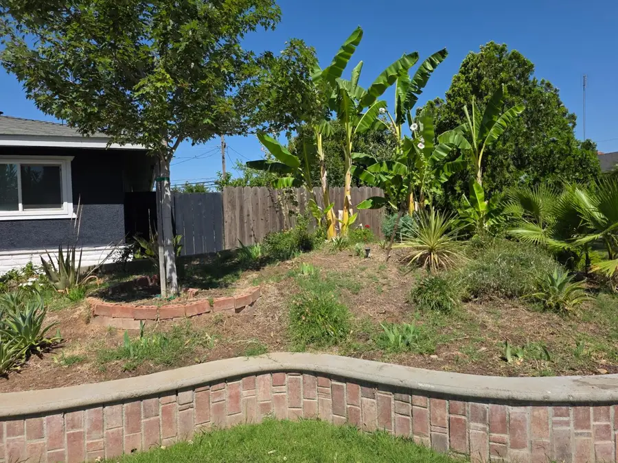 4857 N West Avenue, Fresno, CA 93705 - #3