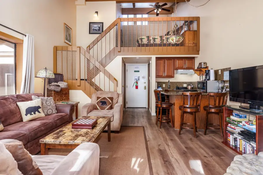 7540 Henness Circle #B206, Yosemite West, CA 95389 - #3