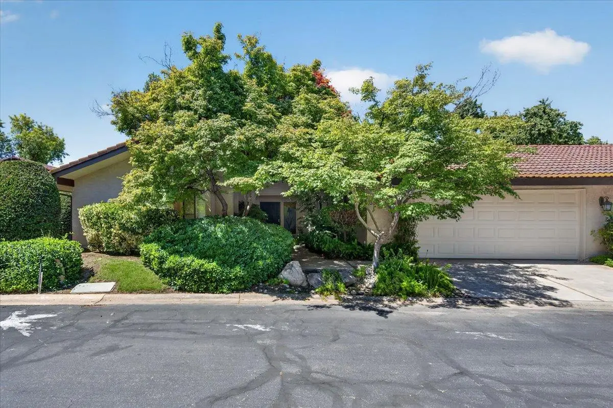 5564 N El Adobe Drive, Fresno, CA 93711 - #1