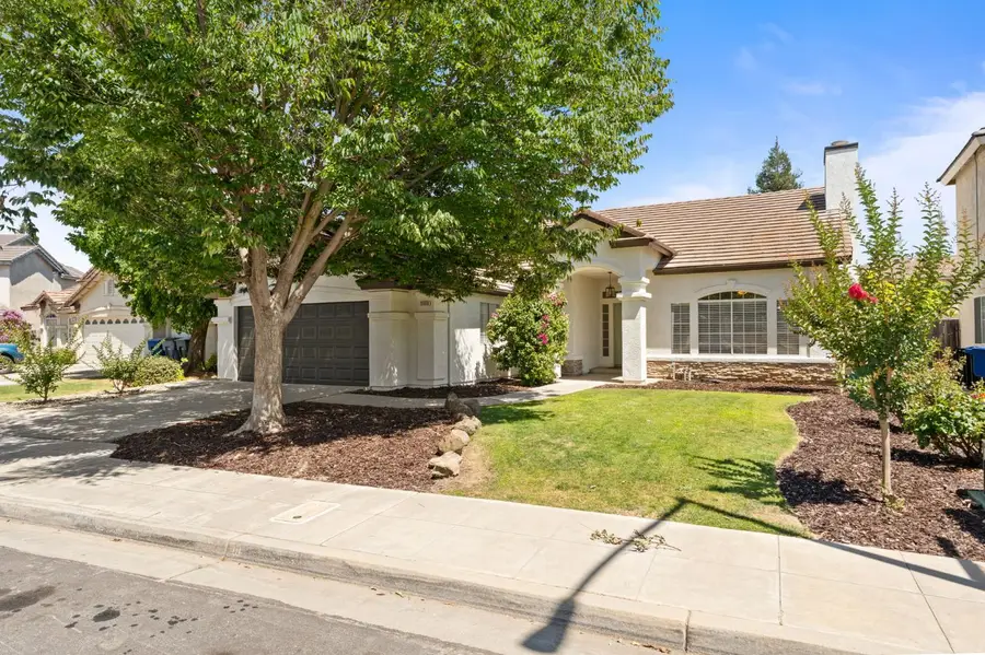 9808 N Whitney Avenue, Fresno, CA 93720 - #2