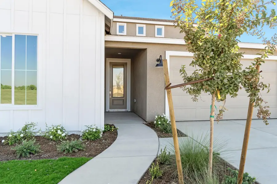3431 N Mcarthur Avenue, Fresno, CA 93727 - #3