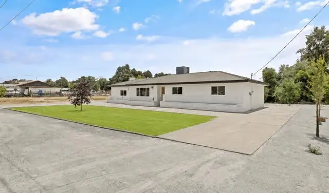 6125 E Mount Whitney, Laton, CA 93242 - #3