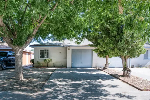 4670 W Ashlan Avenue, Fresno, CA 93722